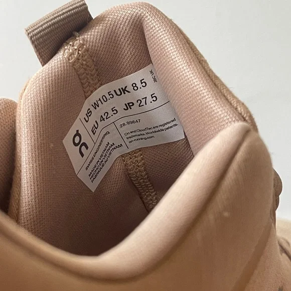 NWOT On Running On Cloud “Hi” Women’s Sneakers, in Dune Colorway - Picture 7 of 7